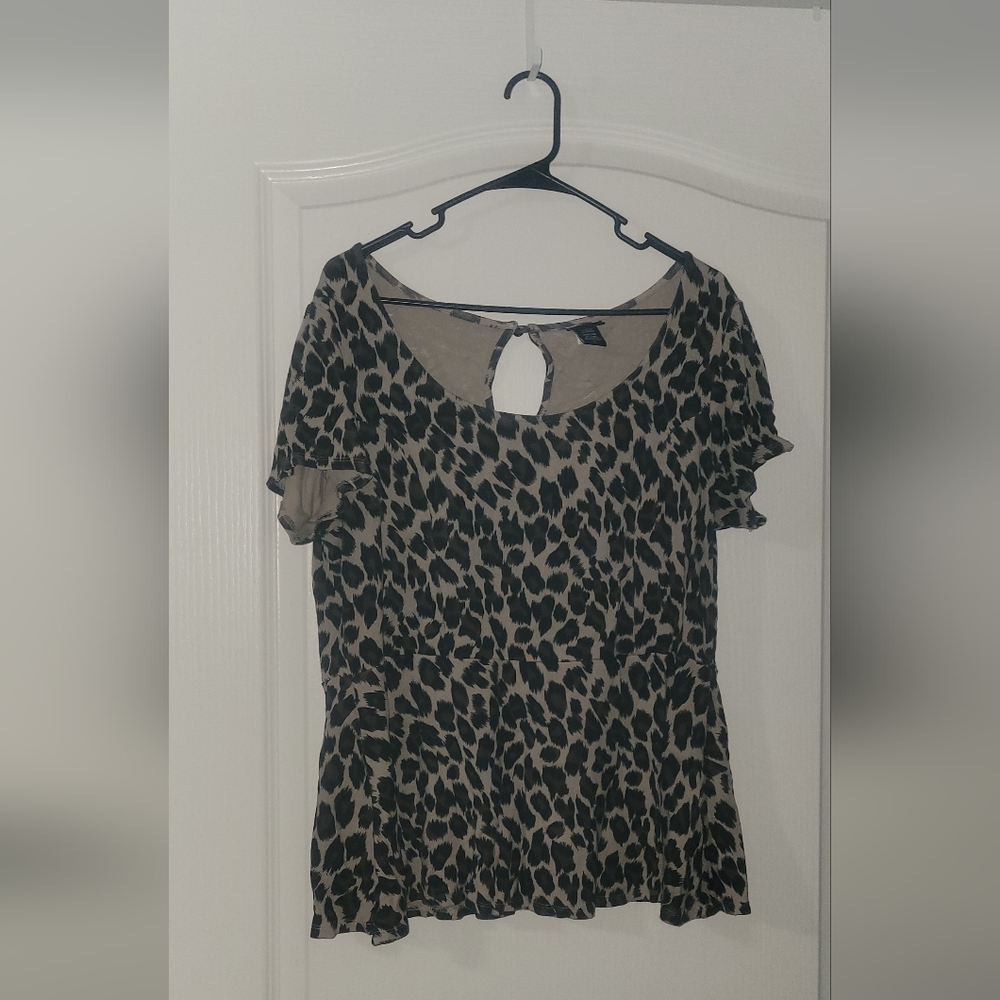 Torrid Leopard Print Short Sleeve Peplum Blouse